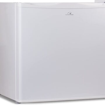 Freezer with Adjustable Thermostat